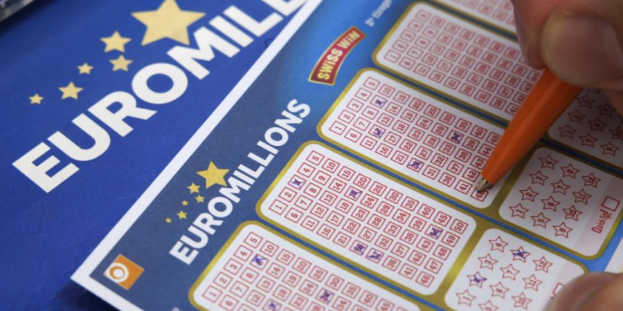 Der Jackpot von Euro Millions blieb am Freitag unangetastet. Drei Glückspilze erspielten sich aber je 297'349.75 Schweizer Franken. (Archivbild)