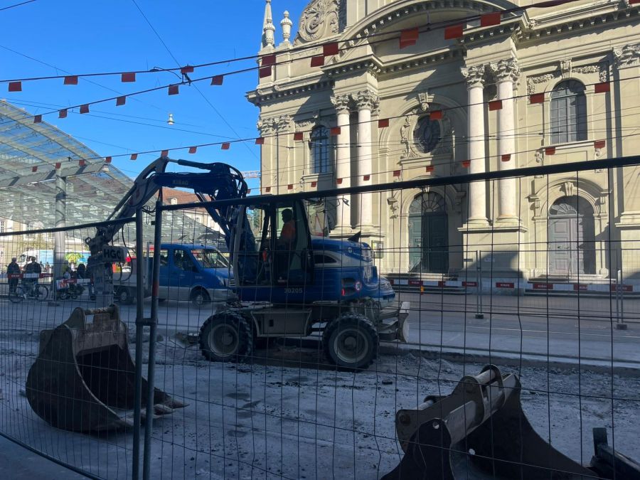 Grund für den lahmgelegten ÖV: umfangreiche Gleisunterhaltsarbeiten.