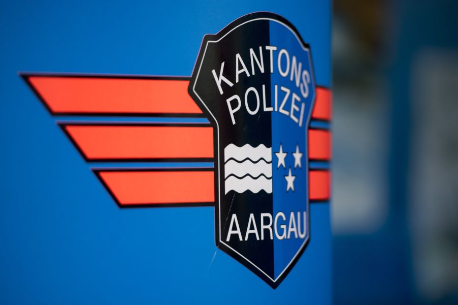 Das lässt sich die Kapo Aargau nicht zweimal sagen: 800 Aussendienst-Polizisten sollen mit dem neuen Smartphone eingedeckt werden.