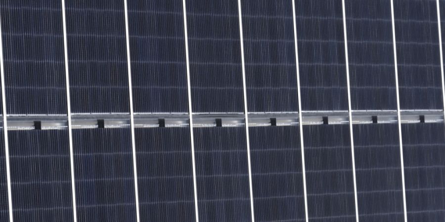 Oberhalb von Scuol soll eine alpine Solaranlage installiert werden. (Symbolbild)