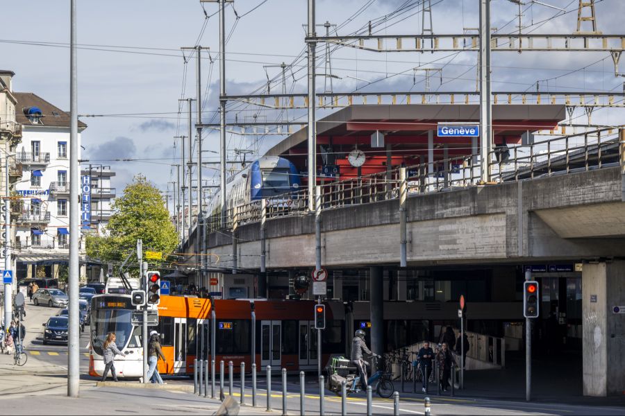 Der Zuschlag für die Stadt Genf in der SBB-App kann zu Ersparnissen führen.