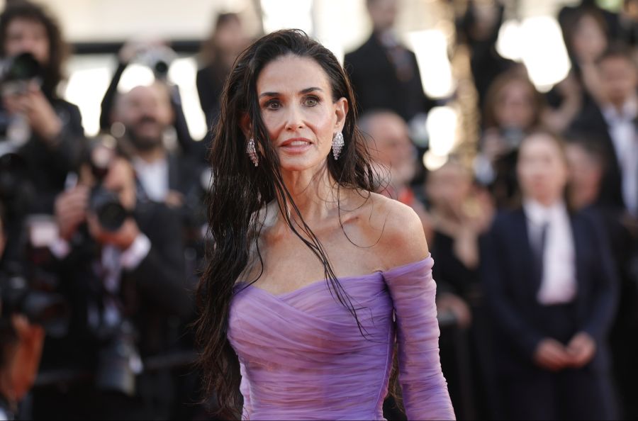 Ozempic führt zu verschiedenen Nebenwirkungen, am bekanntesten ist das «Ozempic-Gesicht». (Im Bild: Demi Moore)