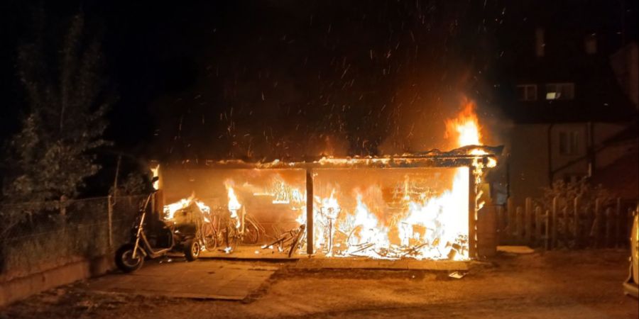 Velounterstand Brand Dornach