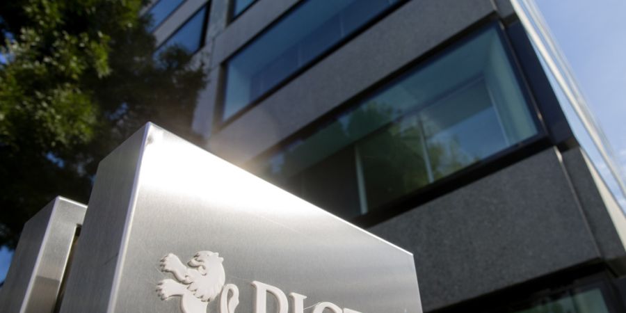 Bei der Genfer Privatbank Pictet droht trotz vermehrtem Einsatz von KI kein Stellenabbau wie bei anderen Banken. Man wolle die Wachstumsziele mit der gleichen Anzahl an Kollegen erreich...