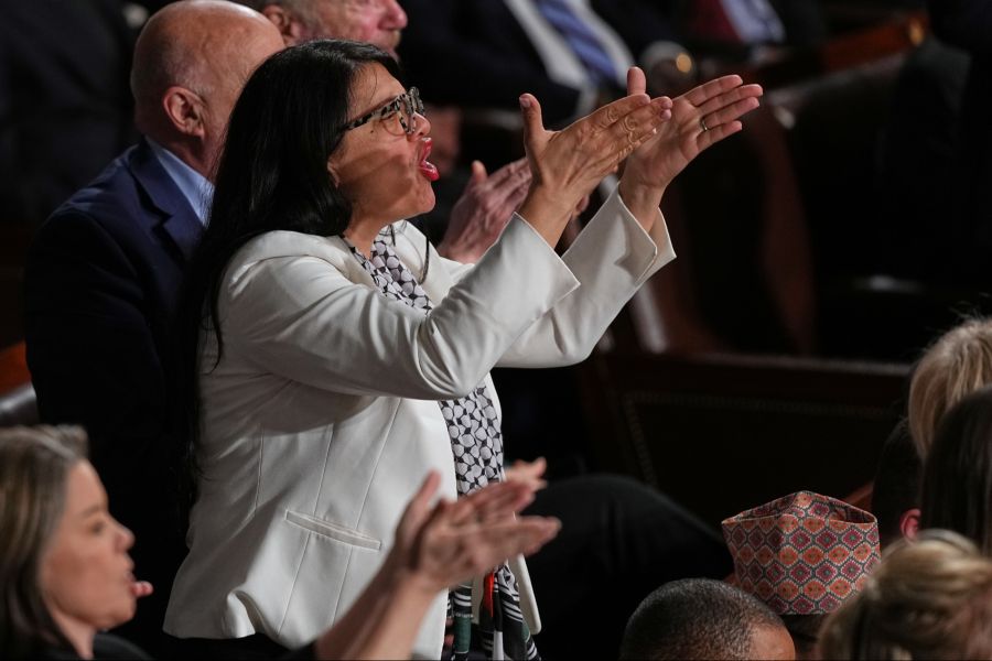 Die Abgeordnete Rashida Tlaib protestierte während Trumps Rede.