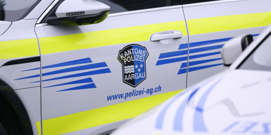 Die Kantonspolizei Aargau sucht einen Unbekannten, der am Mittwoch die Postfiliale in Muri überfallen hat. Er flüchtete auf dem Velo. (Symbolbild)