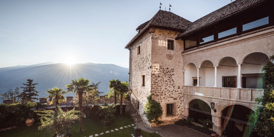 Schlosshotel im Sonnenunntergang