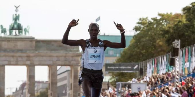 Wurde für vier Jahre gesperrt: Wilson Kipsang. Foto: Soeren Stache/dpa wilson kipsand