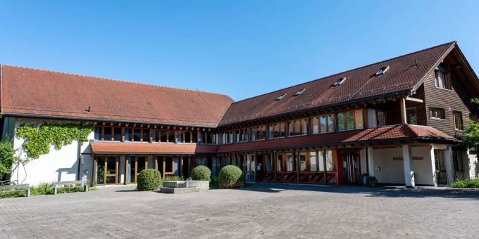 Kirchgemeindehaus Jegenstorf - Jegenstorf Kirchgemeindehaus Jegenstorf - Jegenstorf