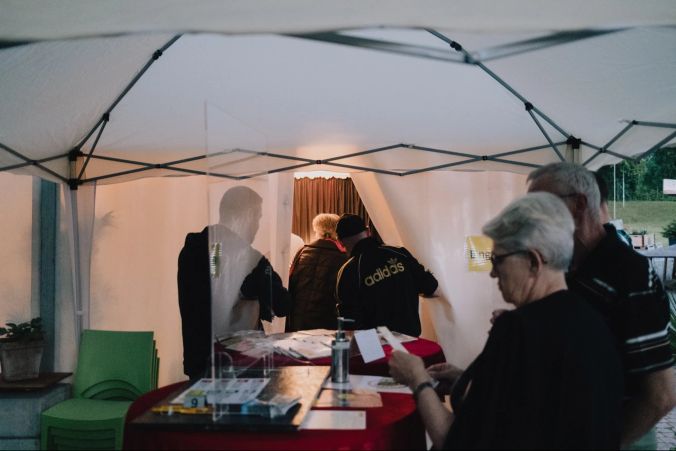Die 2. Hälfte des zweistündigen Konzertes beginnt