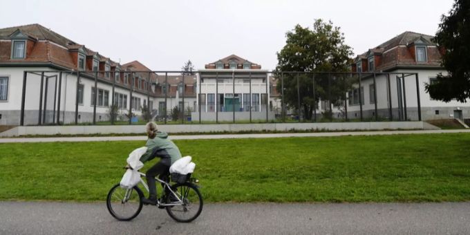 Die Klinik für Forensische Psychiatrie in Rheinau ZH. zürich psychiatrie gefängnisausbruch