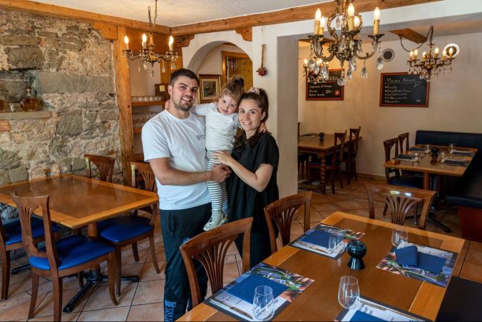 Denny, Aurora und Valeria Napoletano in ihrer "Osteria"