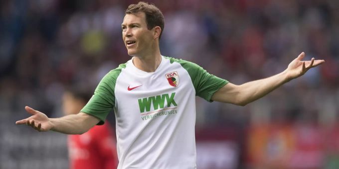 Stephan Lichtsteiner beim FC Augsburg. Stephan Lichtsteiner