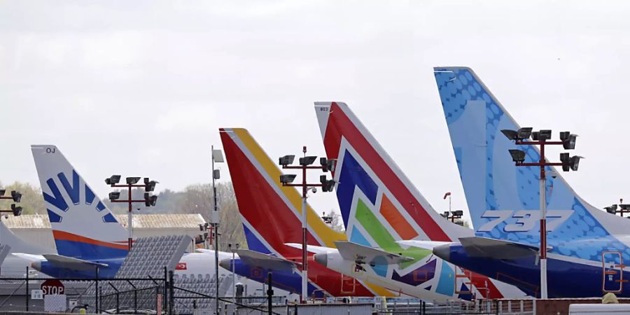 Die parkierten Boeing 737 MAX sollen bald wieder den Flugverkehr aufnehmen. Boeing hat die Flugzeuge überarbeitet und fliegt im Juni erste Zertifizierungsflüge. (Archivbild)