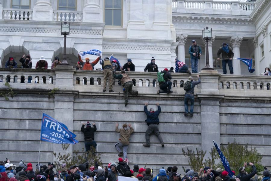 Der Republikaner wird im Zusammenhang mit versuchtem Wahlbetrug und der Attacke auf das Kapitol angeklagt.