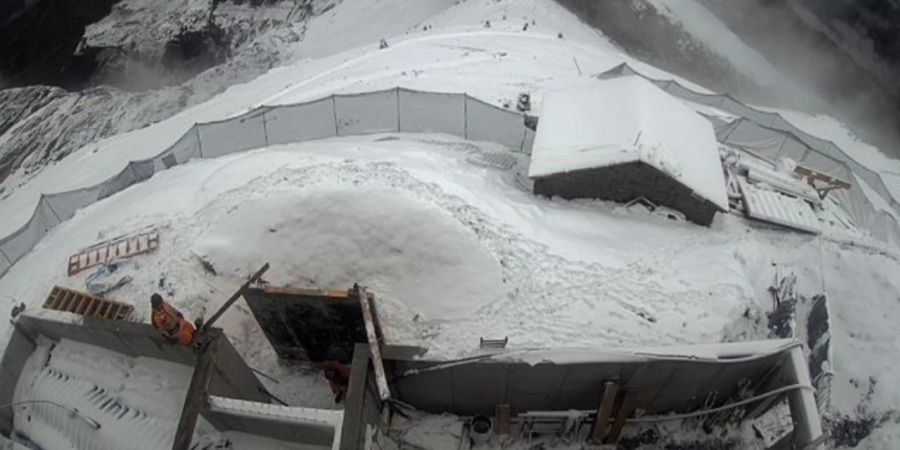 Blüemlisalp Schnee Juli wetter