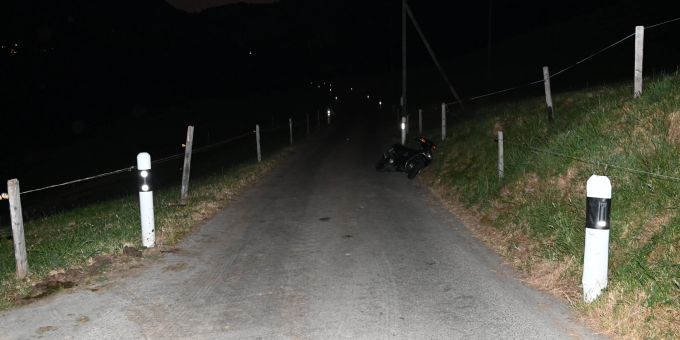 Rüeterswil: Rollerfahrer nach Selbstunfall von Rega ins Spital geflogen Rüeterswil: Selbstunfall