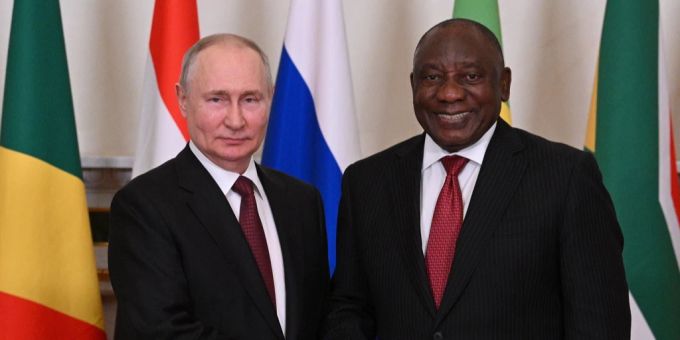 Wladimir Putin wird in wenigen Tagen nach Südafrika und dessen Präsident Cyril Ramaphosa reisen. Putin