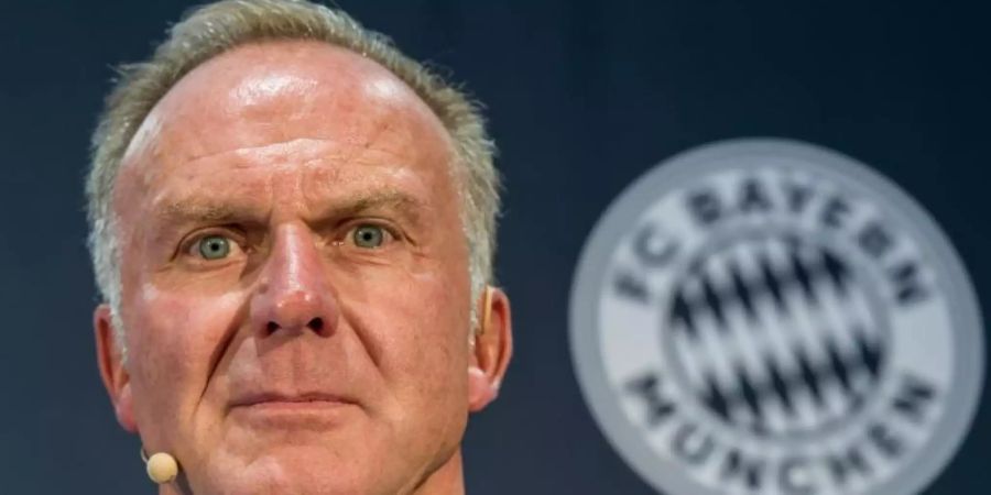 Verteidigt die Partnerschaft des FC Bayern mit der Fluggesellschaft Qatar Airways: Vorstandschef Karl-Heinz Rummenigge. Foto: picture alliance / Peter Kneffel/dpa