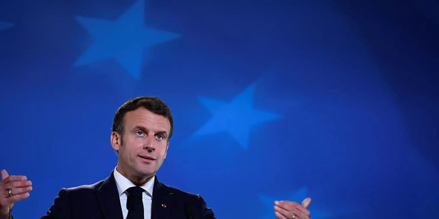 Emmanuel Macron, Präsident von Frankreich, spricht bei einer Pressekonferenz zum Abschluss des zweiten Tages des EU-Sondergipfels. Foto: John Thys/Pool AFP/AP/dpa