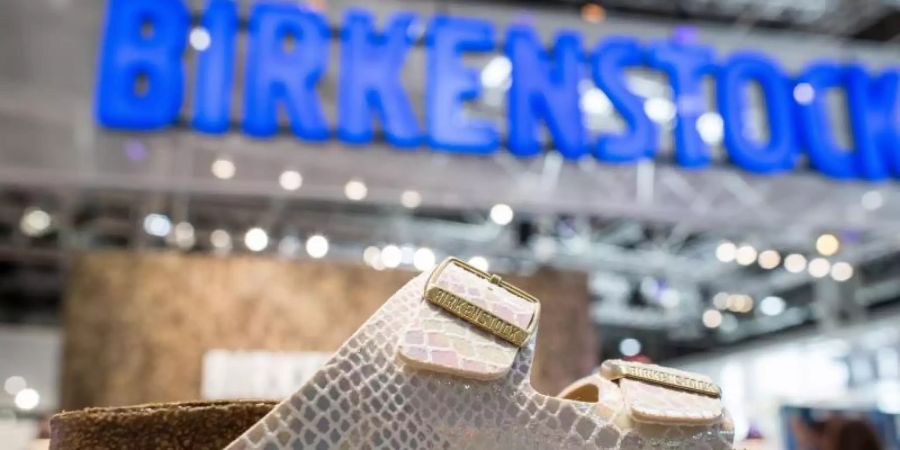 Die Sandalen des Herstellers Birkenstock sind weltweit bekannt. Foto: Maja Hitij/dpa/Archiv