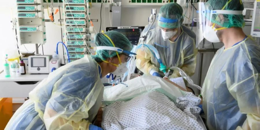 Covid-19-Patient auf einer Intensivstation