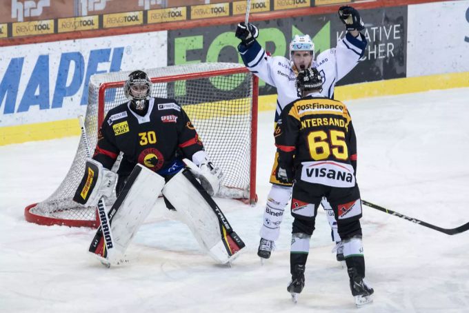 Philip Wüthrich (links) soll in der nächsten Saison öfter zum Einsatz kommen. SC Bern