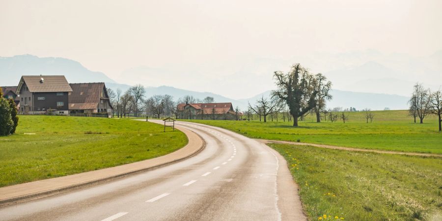 Die Ortsstrasse in Hochdorf.