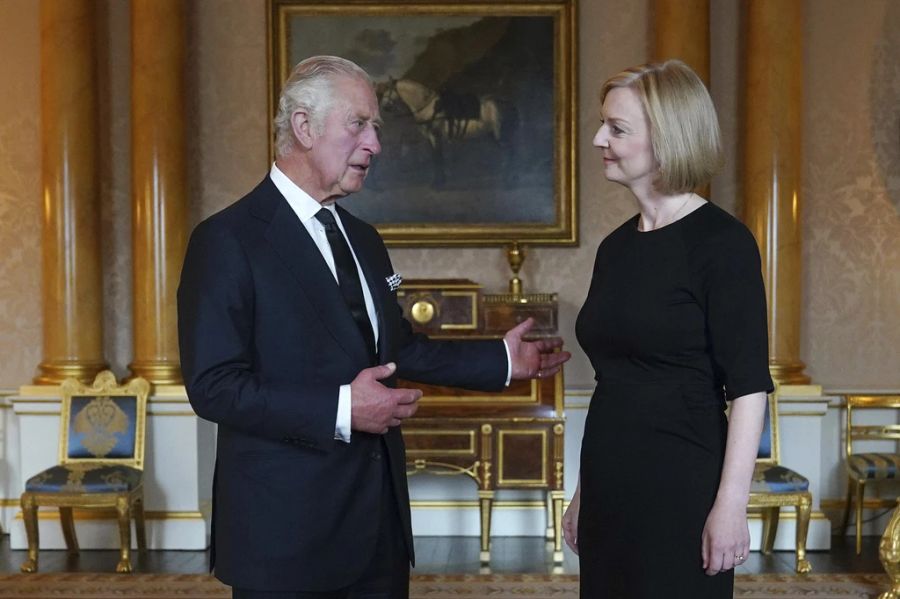 King Charles mit der neuen Premierministerin Liz Truss.