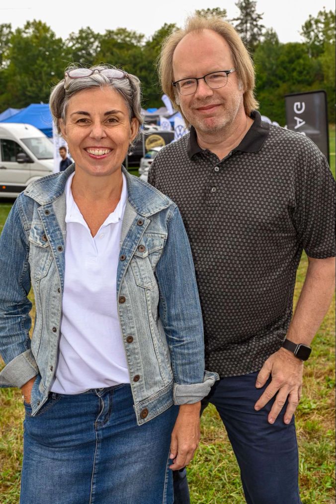 GLP Grossrätin Monika Schmidiger und ihr Lysser Parteikollege Andreas Hunziker.