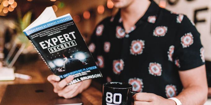 Schweizer Technologie: Die Weiterbildung zum «Zertifizierte/r Experte oder Expertin Swiss Engineering STV» ist ISO-zertifiziert. Schweizer Technologie