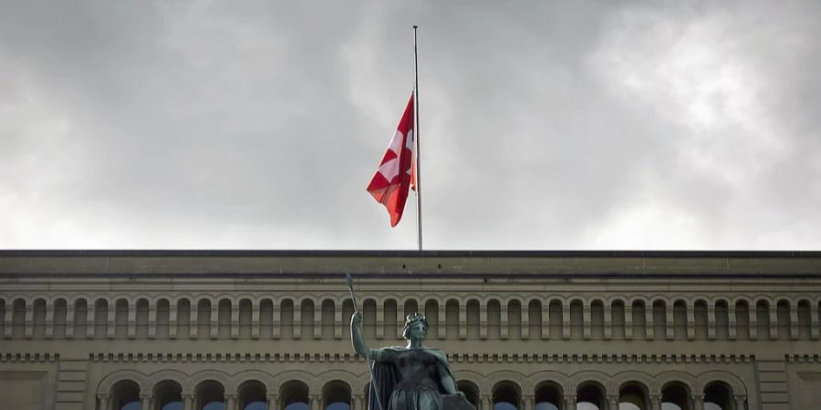 Halbmast Bundeshaus Queen