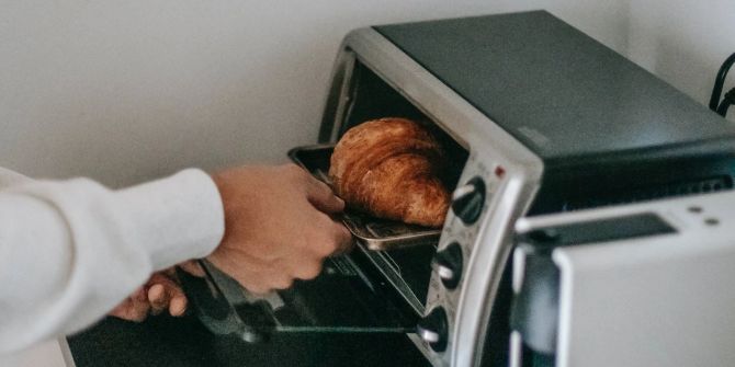 Ofen Croissant Hand Aufbacken