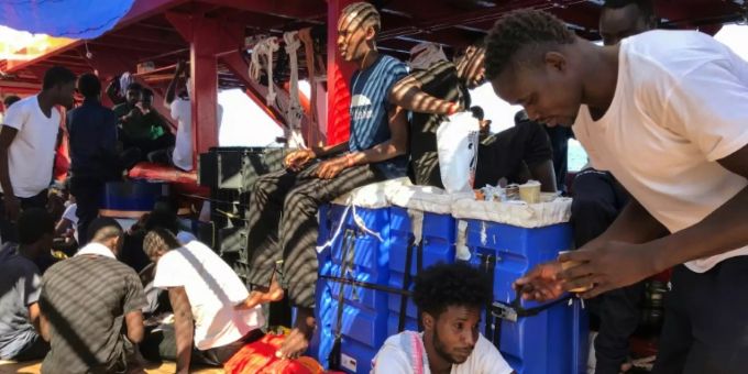 Schicksal der Flüchtlinge auf «Ocean Viking» ungewiss Schicksal der Flüchtlinge auf «Ocean Viking» ungewiss