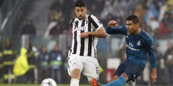 Die Transfer-Gerüchteküche ist wegen Sami Khedira (l.) am Brodeln. Sami Khedira