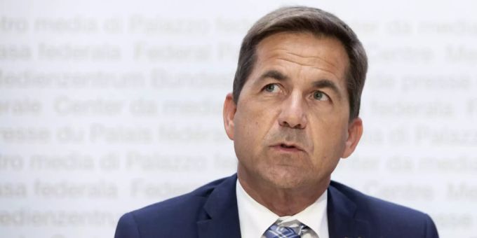 Auch Bundeskanzler Walter Thurnherr ist in der Causa Blocher verwickelt. Heiratsstrafe