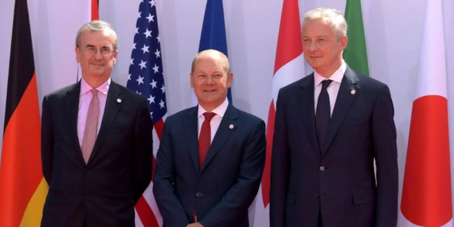 Le Maire (re.) erhöht Druck auf Scholz (Mi.)
