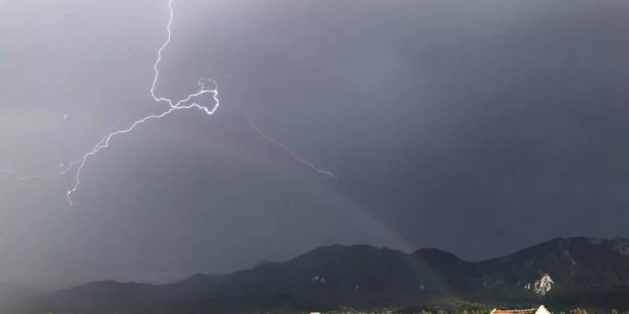 Gewitter über den bayerischen Voralpen. Foto: Valentin Gensch