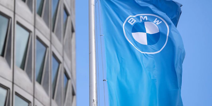 Die Eidgenössische Wettbewerbskommission (Weko) prüft, ob BMW gegen das Kartellgesetz verstossen hat. (Archivbild)