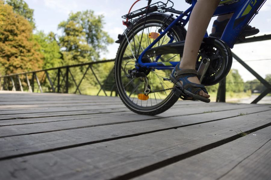 Das Naherholungsgebiet ist auch bei Joggern und Velofahrern beliebt.