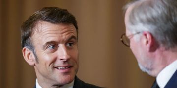 Emmanuel Macron, Petr Fiala