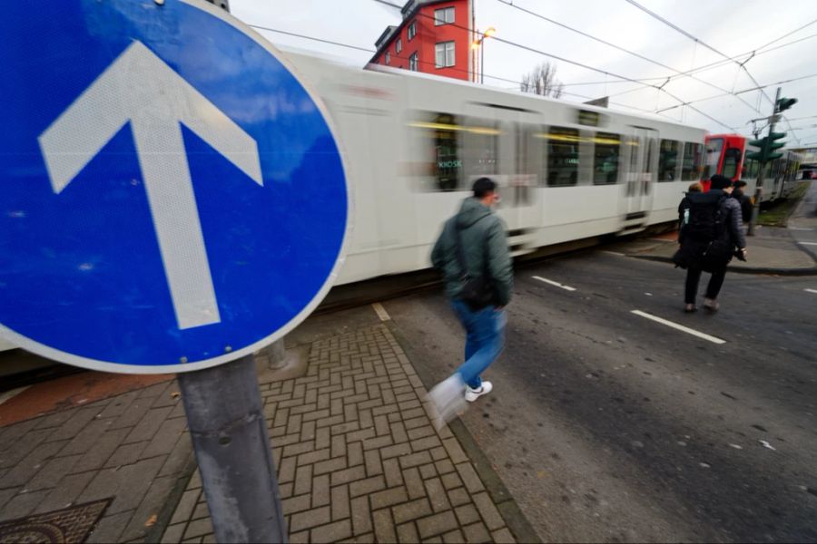 Die Venloer Strasse in Köln.