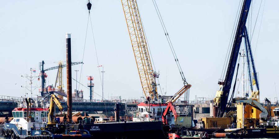 Das geplante LNG-Terminal in der Nordsee vor Wilhelmshaven soll zum Jahreswechsel in Betrieb gehen.