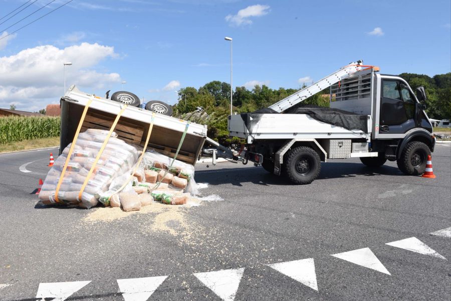 In Schnekon kippte ein Anhänger