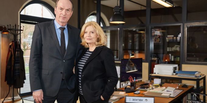 Herbert Knaup und Sabine Postel sind die Hauptakteure in «Die Kanzlei» und beim Publikum sehr beliebt. Herbert Knaup und Sabine Postel sind die Hauptakteure in «Die Kanzlei» und beim Publikum sehr beliebt.