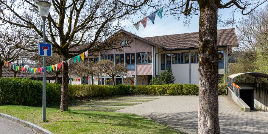 Das Primarschulhaus Biglen am Feltschenweg 6.