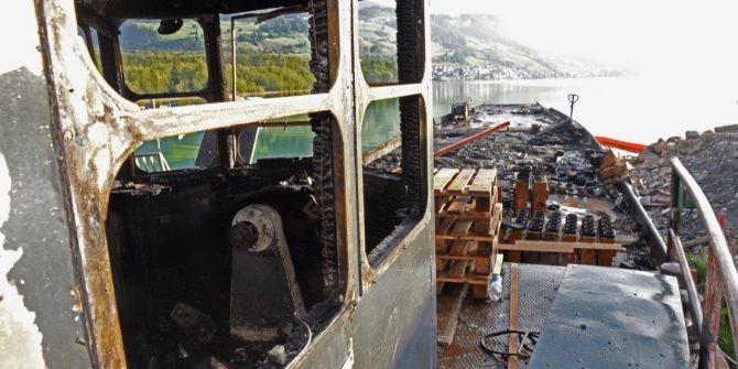 Ausgebrannte Naue in Sarnen