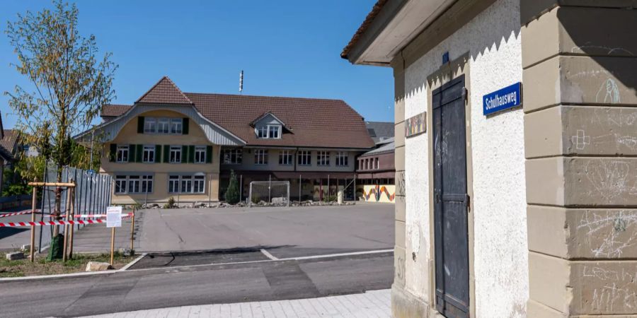 Schulhaus am Bach in Wichtrach.
