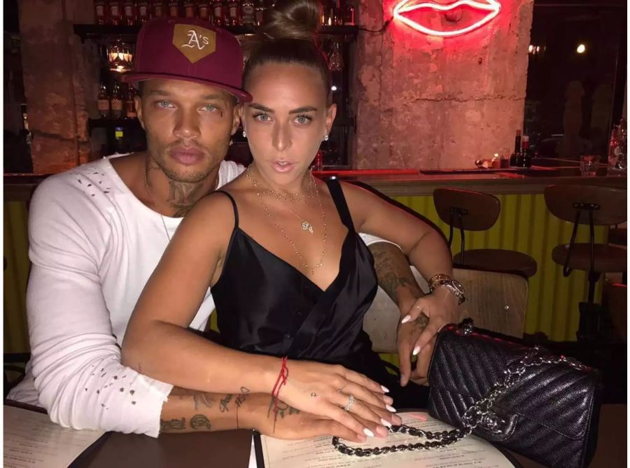 Jeremy Meeks wird vorgeworfen, nur hinter Chloes Milliarden her zu sein.