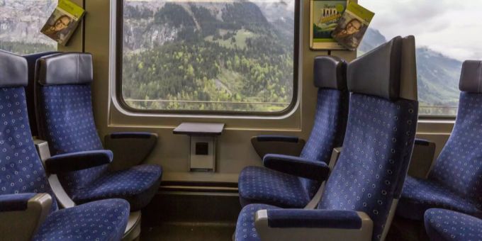 Ein leeres Zugabteil in der Schweiz (Symbolbild). sbb